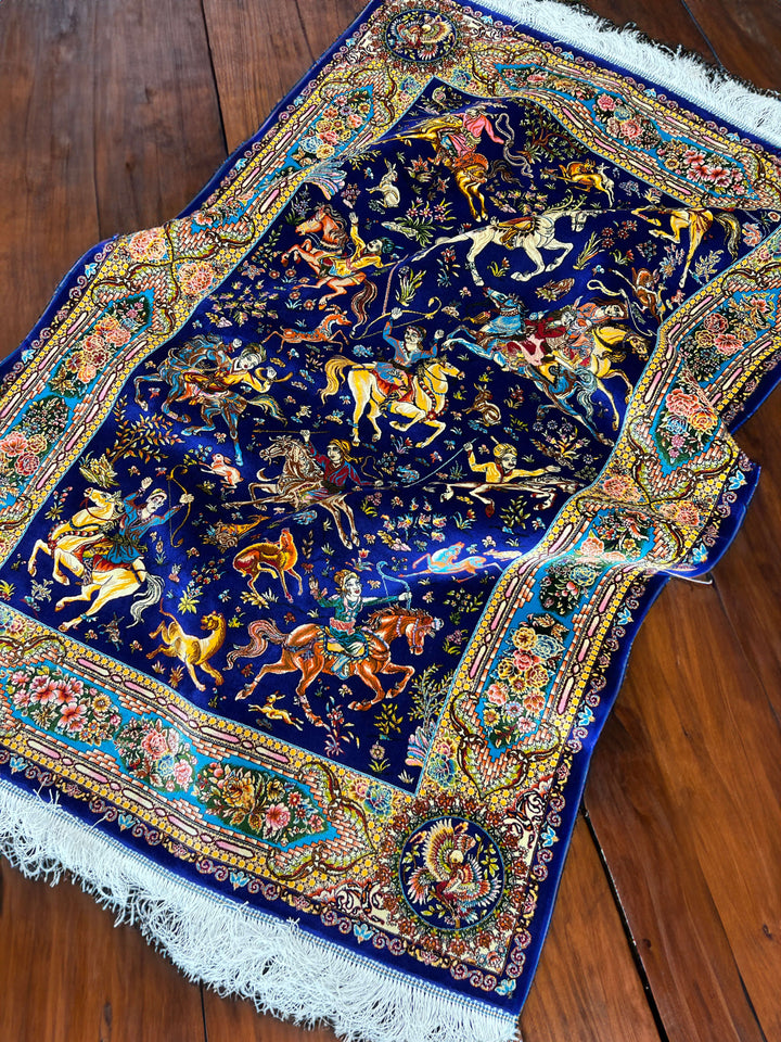 Classic Navy Hunting Silk Area Rug Carpet With Yellow Frame